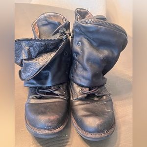 AS98 ankle boot with secret zipper pocket